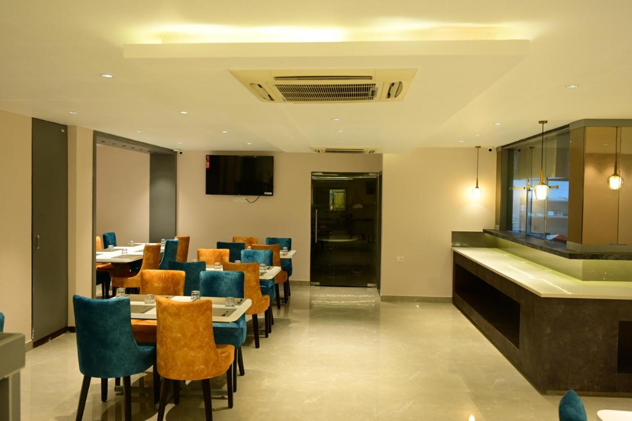 Sterling Keys By Tgi Hotel Bangalore Bagian luar foto