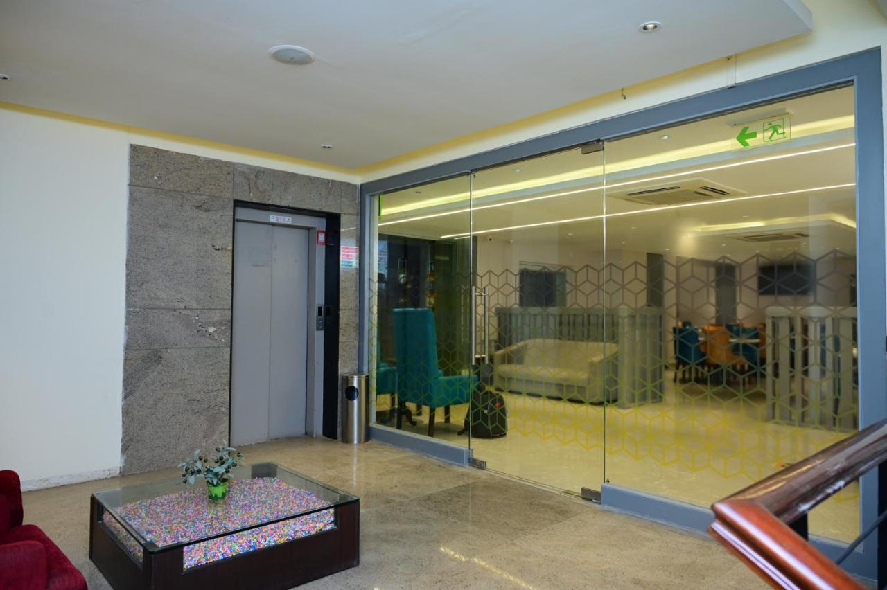 Sterling Keys By Tgi Hotel Bangalore Bagian luar foto