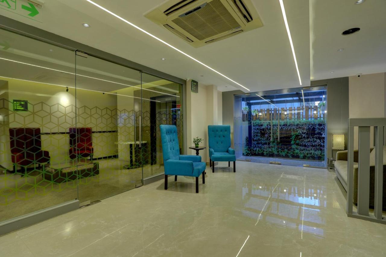 Sterling Keys By Tgi Hotel Bangalore Bagian luar foto